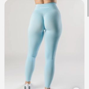 Amplify alphalete Arctic blue leggings